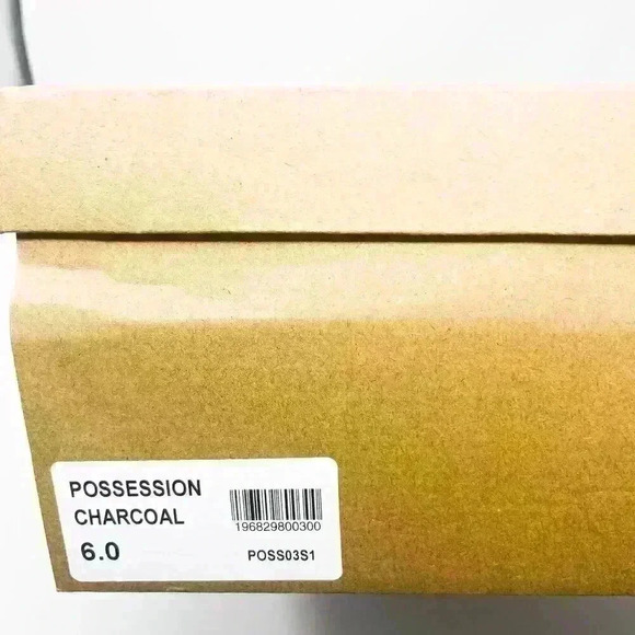 BRAND NEW IN BOX Steve Madden Possession Sneaker Charcoal Color - Picture 6 of 9